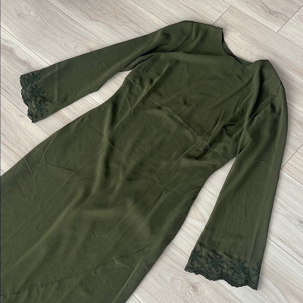 ASOS DESIGN embroidered cuff and hem maxi dress in khaki - Picture 5 of 15